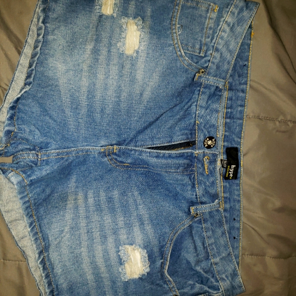 HYPE PLUS SIZE JEAN SHORTS SIZE 16/17